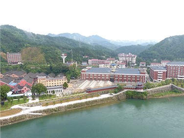 沿江風(fēng)光帶、資江漁晚